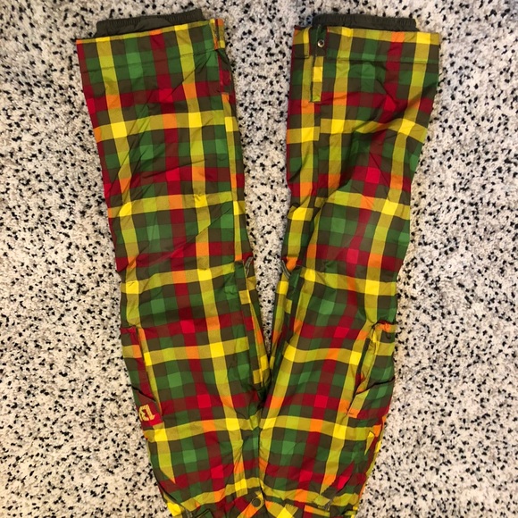 Snowboard jacket/pants. Excellent condition - Picture 4 of 7